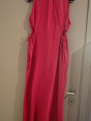 Zara dress long fuchsia with side cutouts like new, size S