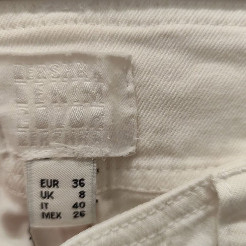 Bershka White Low-Rise Capri Pants like new, size S