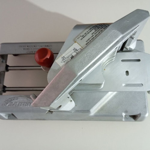 Model 943 Tomato Slicer like new professional tomato cutter