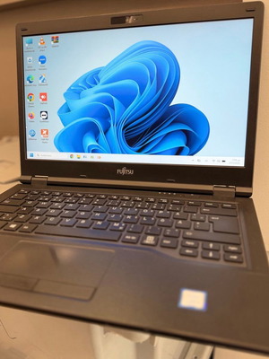 Fujitsu LifeBook E449 Intel Core i3 8GB RAM 256GB NVMe SSD like new
