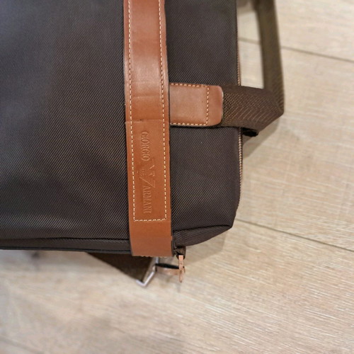 Giorgio Armani laptop bag like new, brown