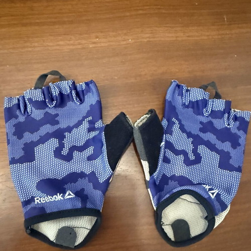 Reebok Women Training Gloves Like New, Purple Lycra Fitness