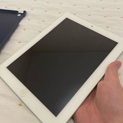 Apple iPad 2 (2011) 16GB used with 2 cases in excellent condition
