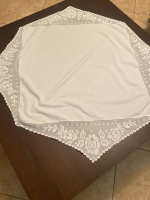 Handmade octagonal tablecloth like new, 110x100 cm