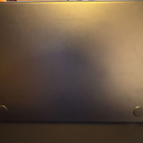 MacBook Air M2 Midnight 13" 16GB RAM 512GB SSD like new