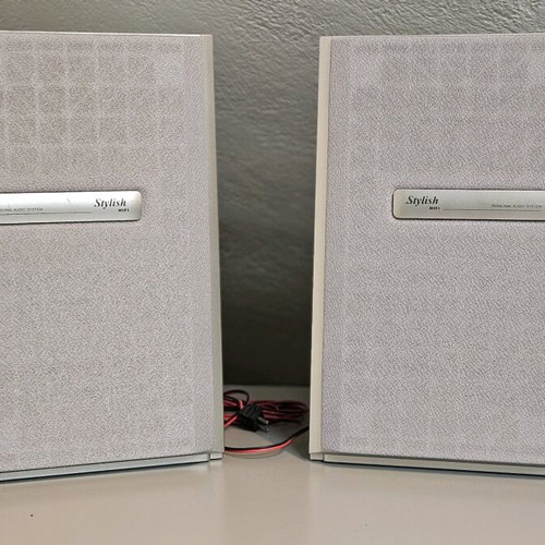 Speakers 15W 4 ohm wall-mounted or desktop like new, size 20x30cm
