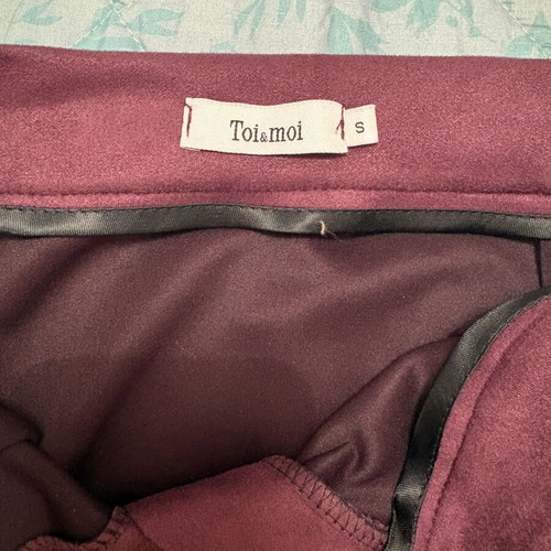 Toi&Moi mini skirt in soft velvet fabric, purple