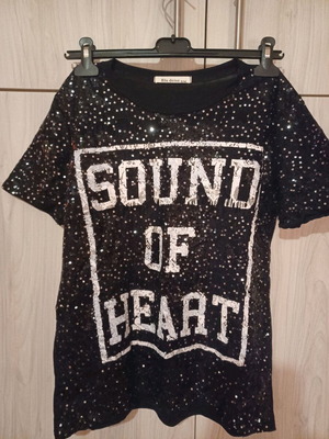 T shirt with sequins like new, black and white