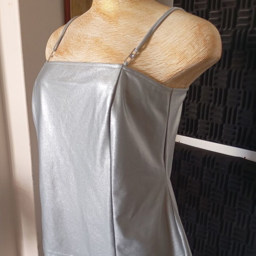 Carlo Colucci women's elastic top size M, like new, silver