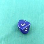 Five-sided die d5, blue-violet plastic