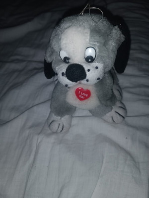 Plush dog like new