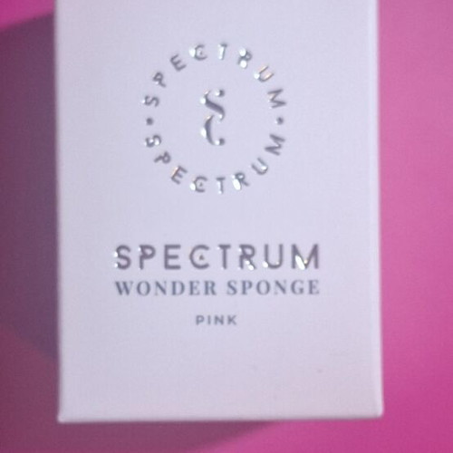 Spectrum Wonder Sponge new makeup tool pink