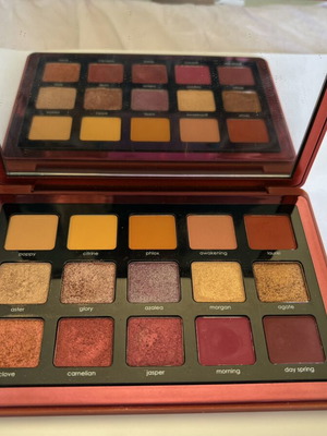 Natasha Denona Sunrise eyeshadow palette