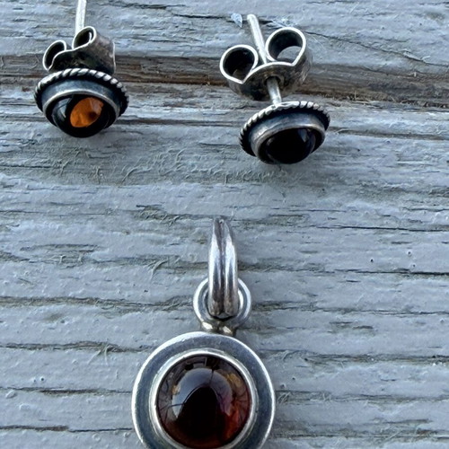 Silver set with amber