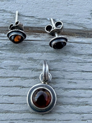Silver set with amber