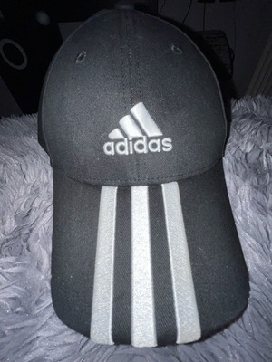 Adidas men's hat used, size M, black and white