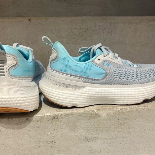 Underarmour Infinite Elite 2 women's athletic shoes like new, size 39