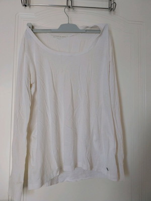 DKNY blouse white with long sleeves like new, size M