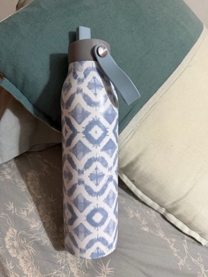 Tal stainless steel water bottle 20 fl oz white mosaic like new