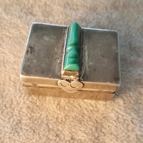 Sterling silver 925 box solid with green onyx like new