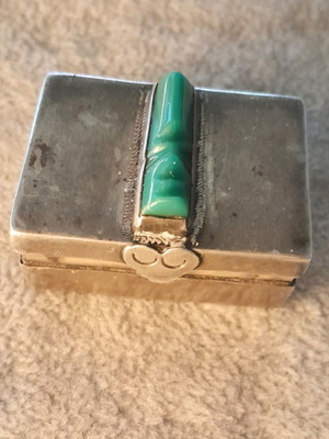 Sterling silver 925 box solid with green onyx like new