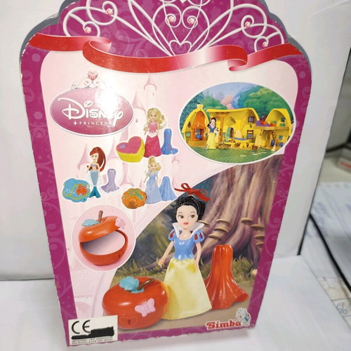 Simba Disney Princess Snow White with accessories and case, new