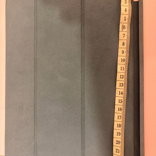 Apple Smart Folio 11-inch magnetic case like new