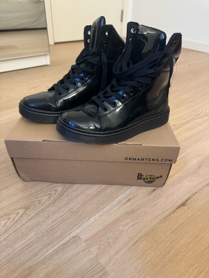 Dr Martens винилови боти като нови, черни, номер 39
