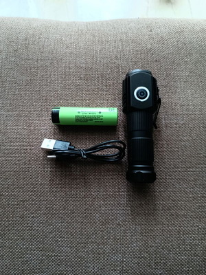 Flashlight 3 X LUMINUS SST20 LED new with USB-C charging and strong light