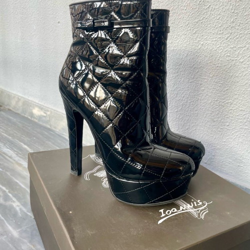 Ioannis high black boots like new, patent leather, size 40