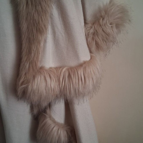 Coast vintage beige cape with synthetic fur