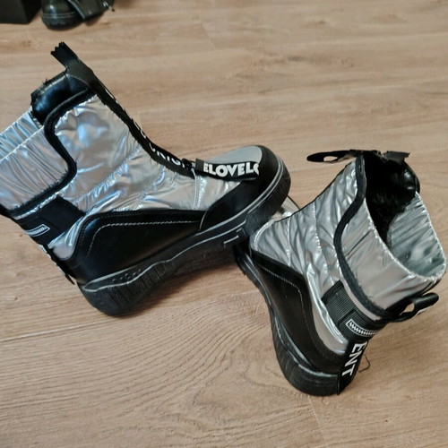 Women's boots new, size 39