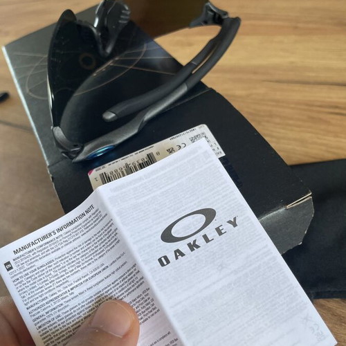 Oakley Evzero Blades men's sunglasses with black frame and blue mirror lens