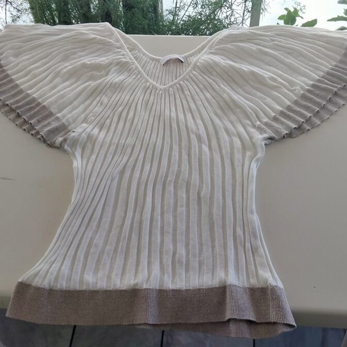 Divina Italian knit top with butterfly sleeves and lurex, like new