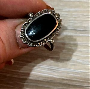 δαχτυλίδι ασημένιο 925 με μαύρη πέτρα κ μαρκασιτες