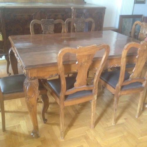 Buffet, table and 6 chairs like new with rosewood veneer