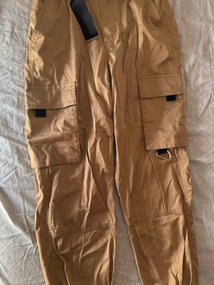 Bershka cargo pants high waist like new, size M