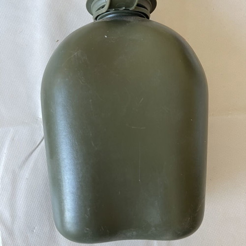 Military canteens used, set of two E.Σ.691ΒΕΒ
