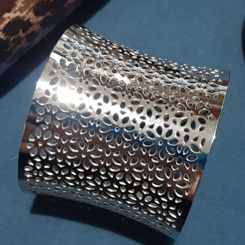 Cuff bracelet stainless steel new, silver
