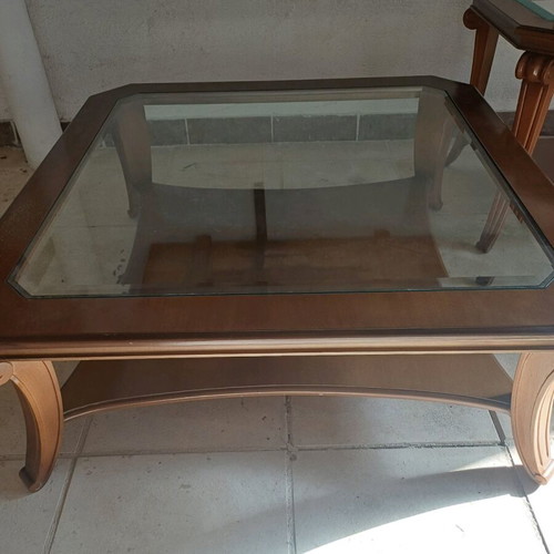 Coffee table made of solid wood and glass new
