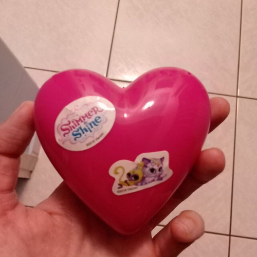 Shimmer and Shine heart box new with ring