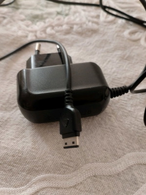 Samsung Motorola Sony Erickson chargers like new, all together