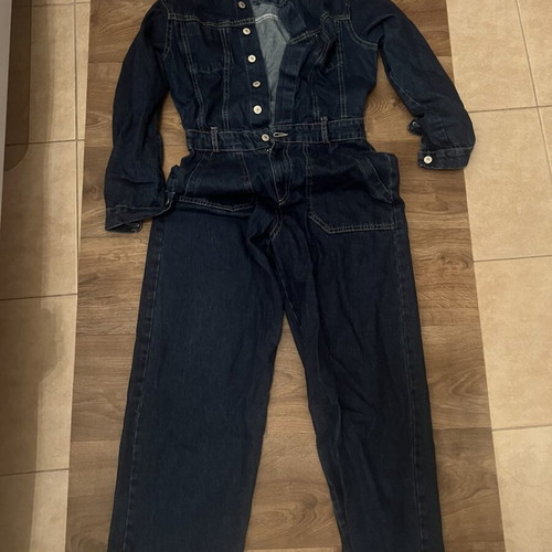 ASOS denim jumpsuit like new, size M, blue
