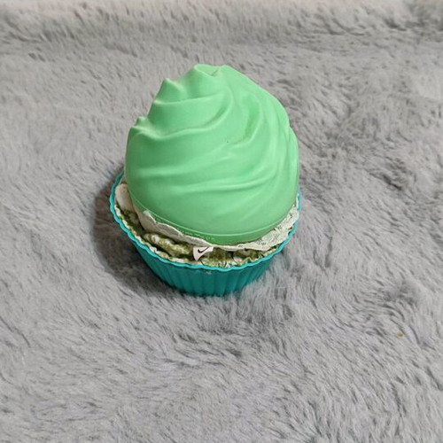 Cupcake figures like new for collectors or children