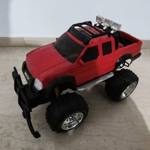 Remote control 4x4 used for parts or decoration