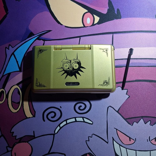 Nintendo DS Zelda Edition used with stylus