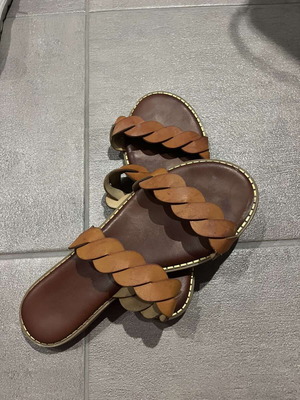Brown sandals like new, size 38