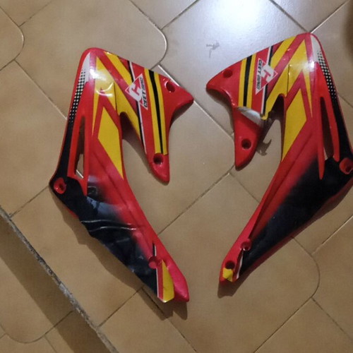 Fairing set for Honda CRF 450 UFO used, left and right