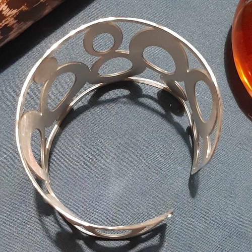 Cuff bracelet stainless steel new, silver