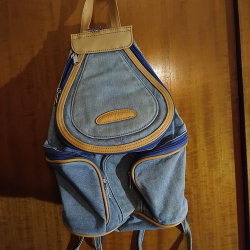 Wendy denim backpack like new with multiple pockets